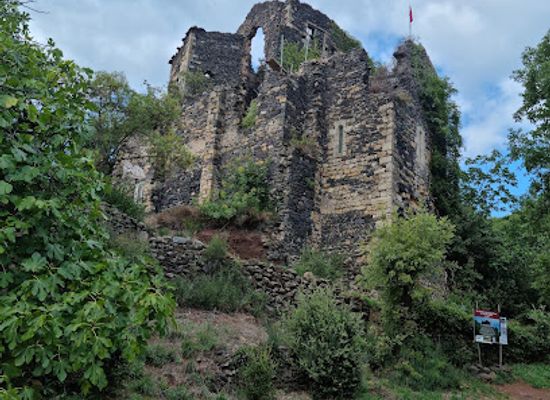 france/languedoc-roussillon/attraction/ruines-du-chateau-et-village-de-lauzieres-octon