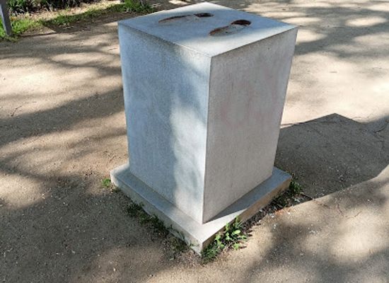 germany/brandenburg/attraction/loriotdenkmal