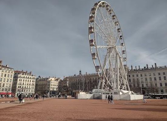 france/lyon/attraction/office-du-tourisme-et-des-congres-de-la-metropole-de-lyon