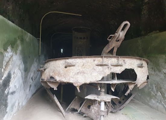 papua-new-guinea/east-new-britain/attraction/japanese-barge-tunnel