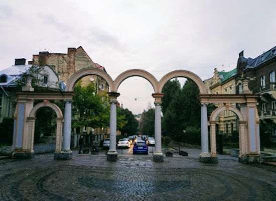 ukraine/lviv/attraction/stryiskyi-park