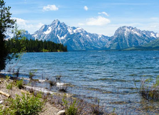 wyoming/grand-teton-national-park/attraction/lakeshore-trail