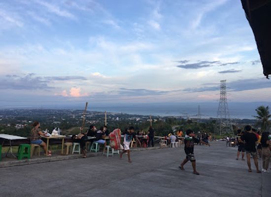 philippines/central-visayas/attraction/gullas-heights
