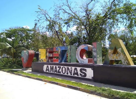 colombia/leticia/attraction/parador-fotografico-letras-leticia-amazonas