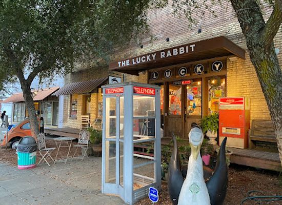 mississippi/hattiesburg/attraction/the-lucky-rabbit