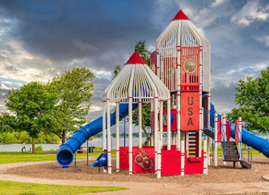 oklahoma/oklahoma-city/attraction/stars-and-stripes-park