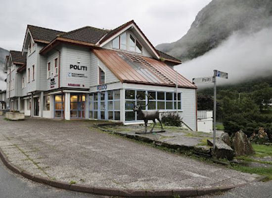 norway/vestlandet/attraction/statua-cervo