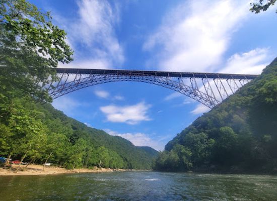 west-virginia/new-river-gorge-national-park-and-preserve/attraction/ace-raft-lower-new-river-gorge-take-out