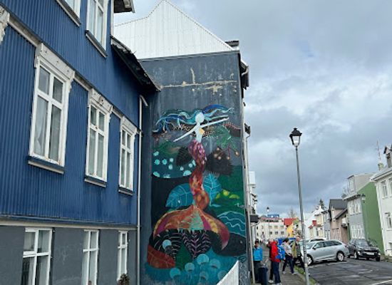 iceland/reykjavik-capital-area/attraction/mermaid-mural