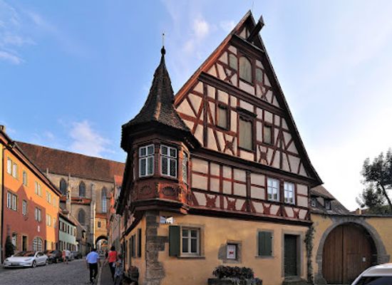 germany/rothenburg-ob-der-tauber/attraction/feuerleinserker-feuerleins-oriel