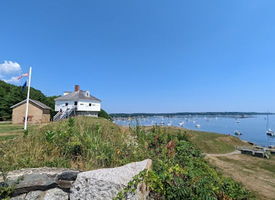 maine/hancock-county/attraction/fort-mcclary-state-historic-site