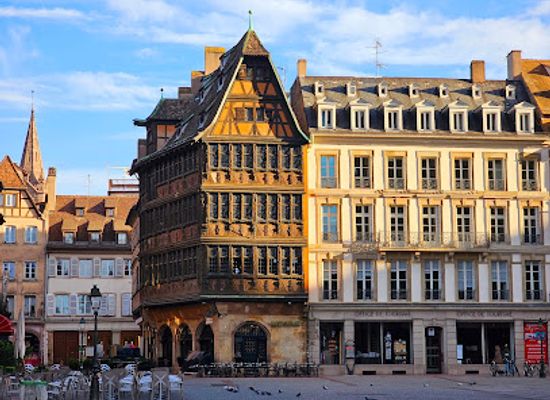 france/strasbourg/european-quarter/attraction/place-du-chateau