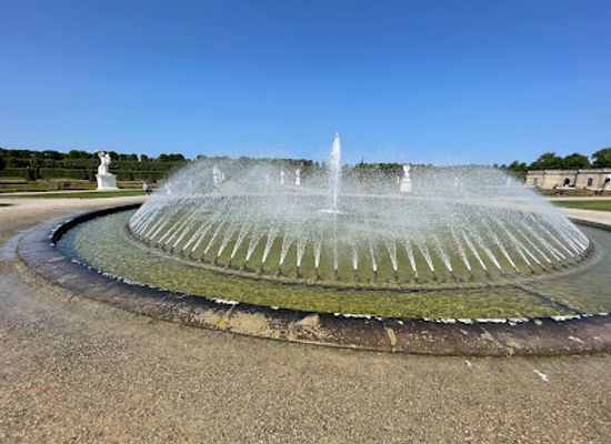 germany/lower-saxony/attraction/bell-fountain