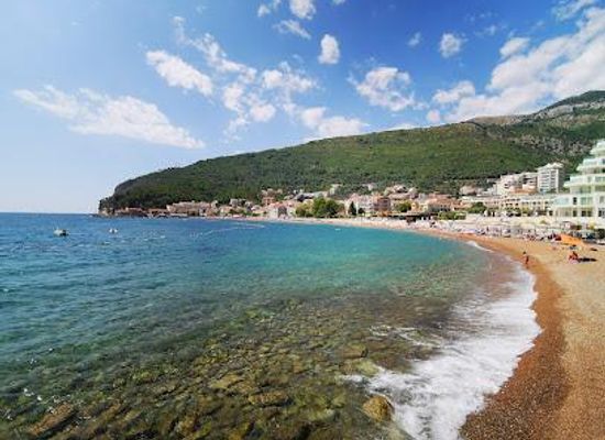 montenegro/bar/attraction/petrovac-beach