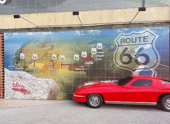 missouri/joplin/attraction/route-66-mural-park