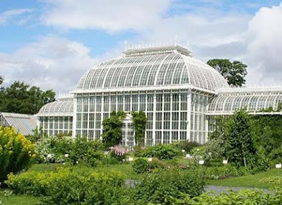 finland/espoo/attraction/kaisaniemi-botanic-garden