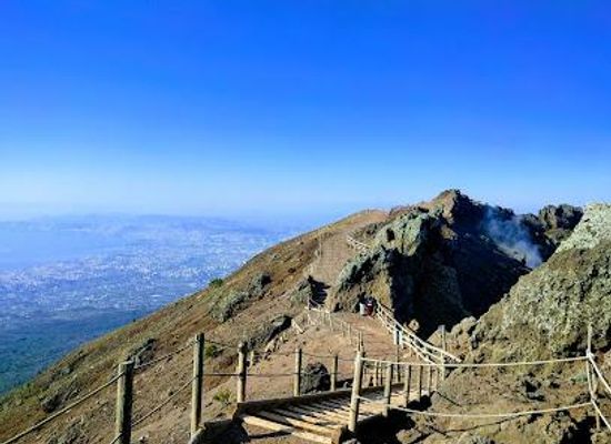 italy/capri/attraction/vesuvius-national-park