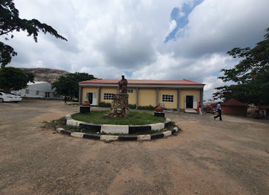 nigeria/gwari/attraction/ushafa-pottery-center