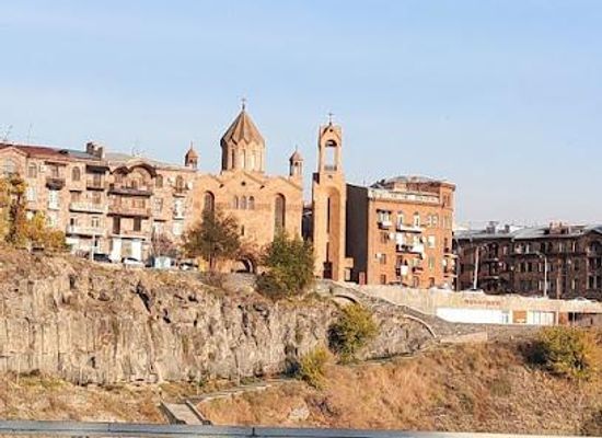 armenia/yerevan/attraction/st-sargis-vicarial-church