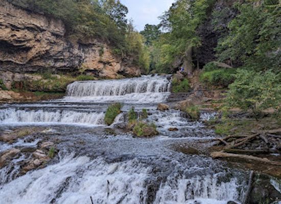 wisconsin/great-river-road/attraction/willow-river-state-park
