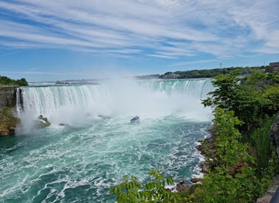 canada/niagara-falls/fallsview/attraction/fallsview-tourist-area