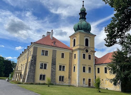 czechia/machovo-jezero/attraction/zamecky-park