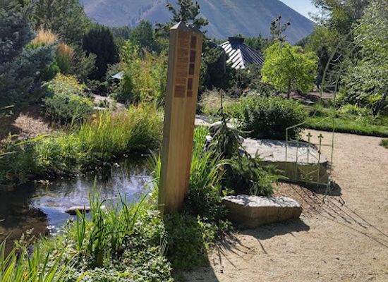 idaho/ketchum/attraction/sawtooth-botanical-garden
