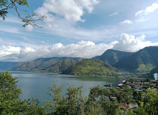 indonesia/lake-toba/attraction/lake-toba-viewpoint