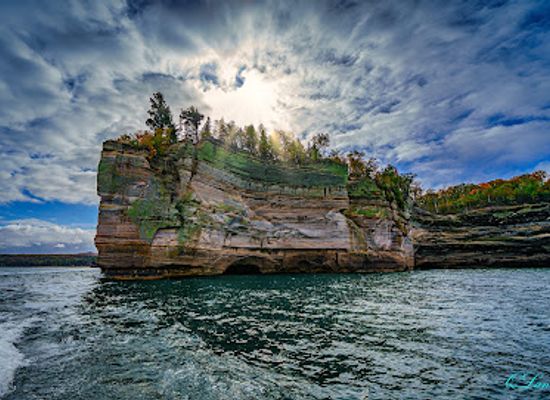 michigan/pictured-rocks-national-lakeshore/attraction/battleship-rock