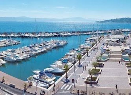 france/french-riviera/attraction/port-de-sainte-maxime