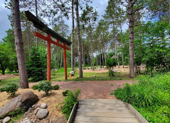 wisconsin/wausau/attraction/monk-botanical-gardens