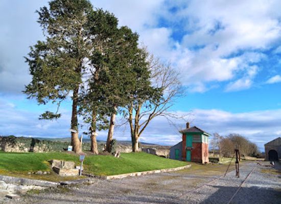 ireland/county-galway/attraction/ballyglunin-station