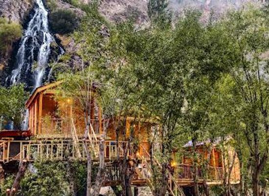 pakistan/skardu/attraction/manthokha-waterfall-resort