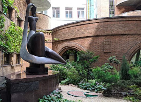 ukraine/kyiv/shevchenkivskyi-district/attraction/dvoryk