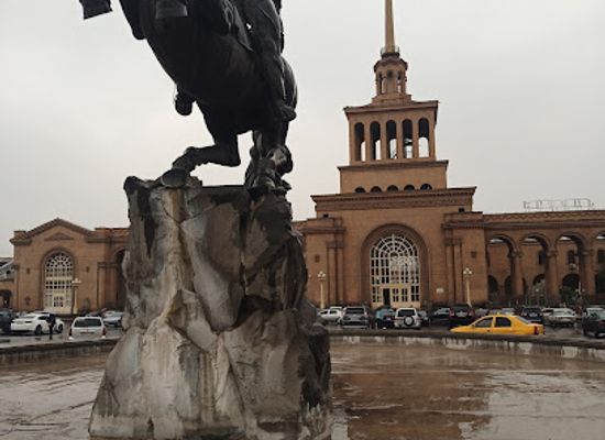 armenia/armavir/attraction/sasuntsi-davit-statue