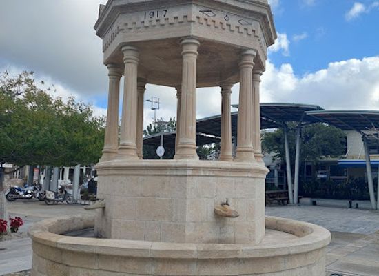 cyprus/paphos-district/attraction/central-square-geroskipou