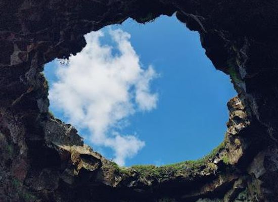 iceland/selfoss/attraction/raufarholshellir