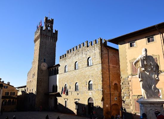 italy/arezzo/attraction/torre-dell-orologio