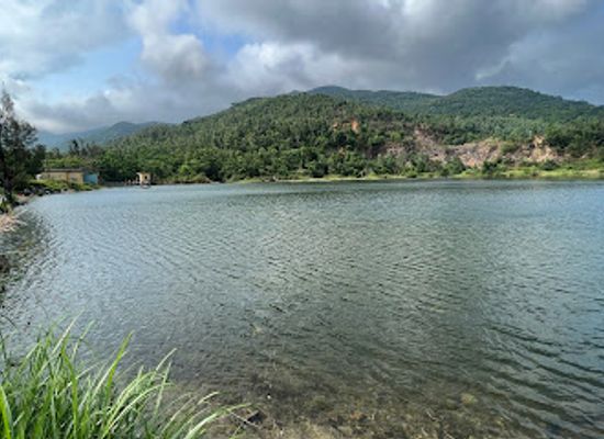 vietnam/da-nang/son-tra-district/attraction/green-lake-danang