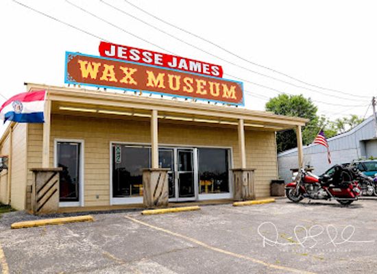 missouri/meramec-caverns/attraction/jesse-james-wax-museum