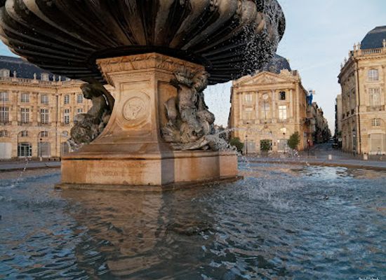 france/bordeaux/saint-seurin-fondaudege/attraction/place-de-la-bourse