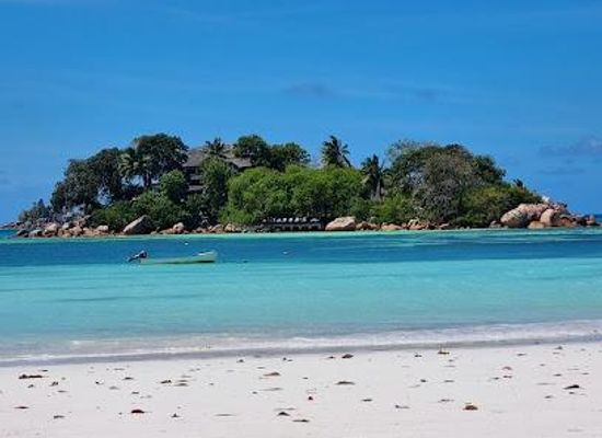 seychelles/beau-vallon/attraction/cote-d-or-beach
