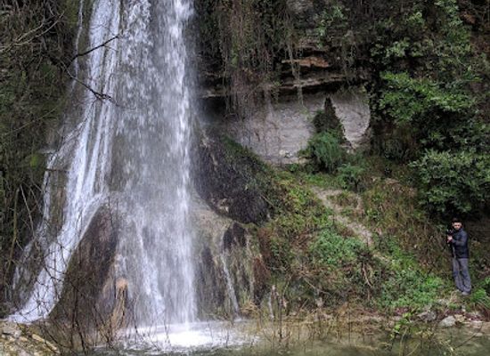lebanon/koura/attraction/jrebta-bentael-waterfall
