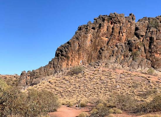 australia/red-centre/attraction/corroboree-rock-conservation-reserve