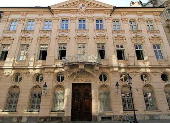 germany/munich/attraction/holnstein-palace