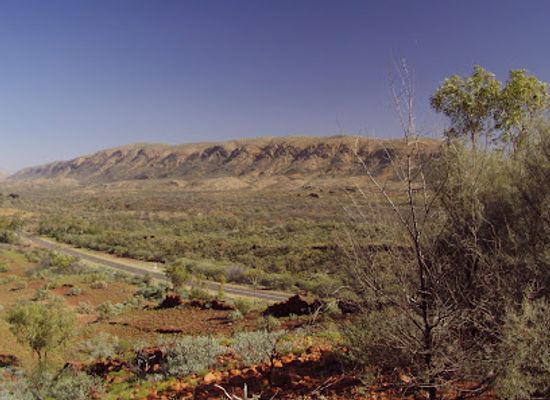 australia/macdonnell-ranges/attraction/neil-hargrave-lookout