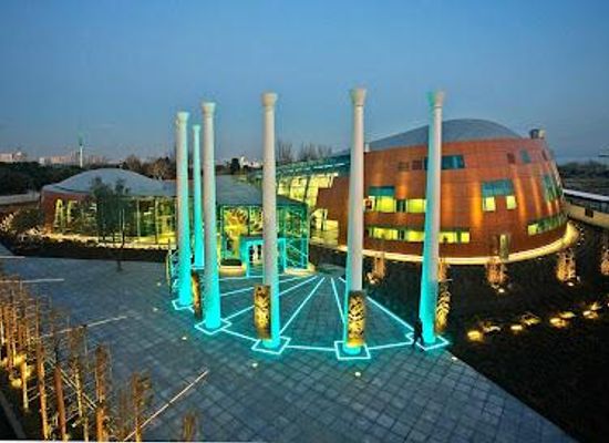 azerbaijan/baku/attraction/beynlxalq-mugam-mrkzi