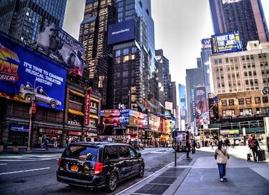 new-york/new-york-metropolitan-area/attraction/broadway