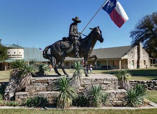 texas/waco/attraction/texas-ranger-hall-of-fame-museum