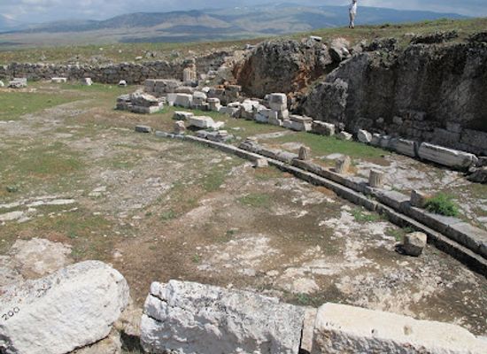 turkiye/pisidia/attraction/temple-of-augustus